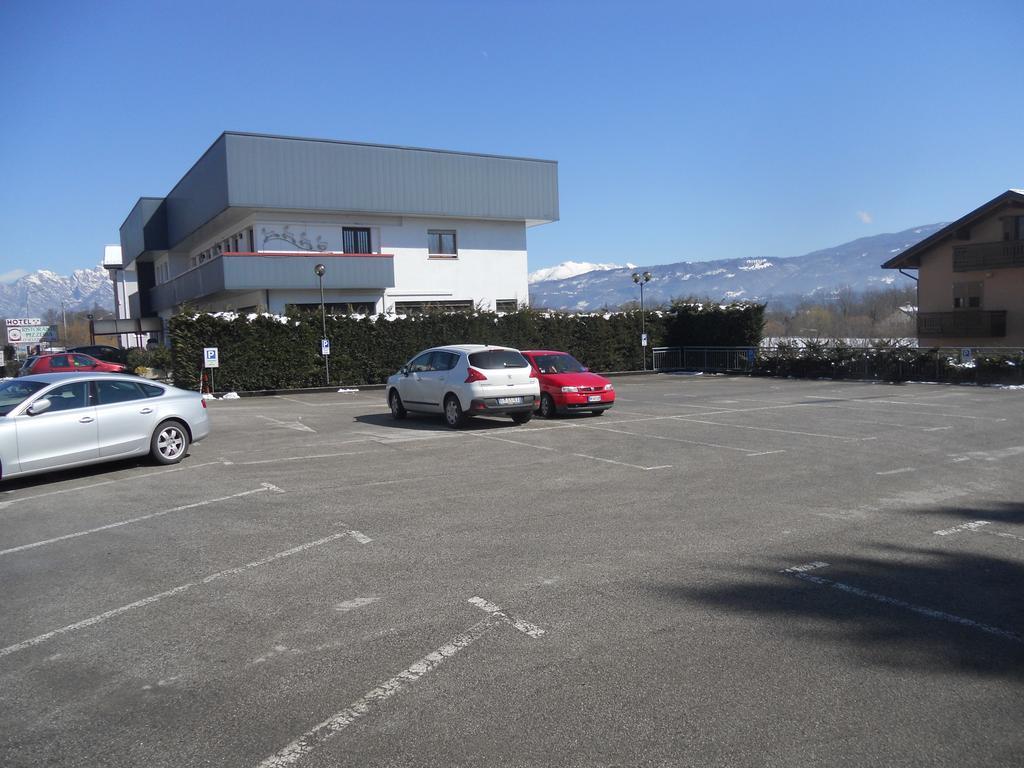 Hotel O'Scugnizzo 2 Belluno Luaran gambar