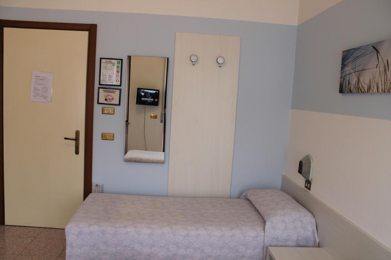 Hotel O'Scugnizzo 2 Belluno Luaran gambar