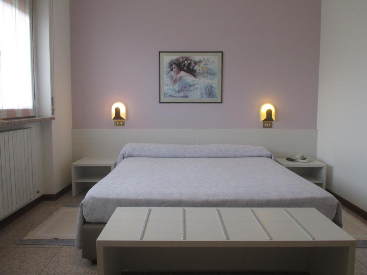 Hotel O'Scugnizzo 2 Belluno Luaran gambar