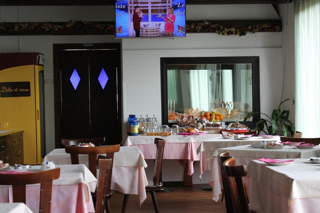 Hotel O'Scugnizzo 2 Belluno Luaran gambar