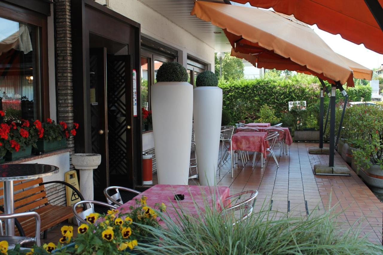 Hotel O'Scugnizzo 2 Belluno Luaran gambar