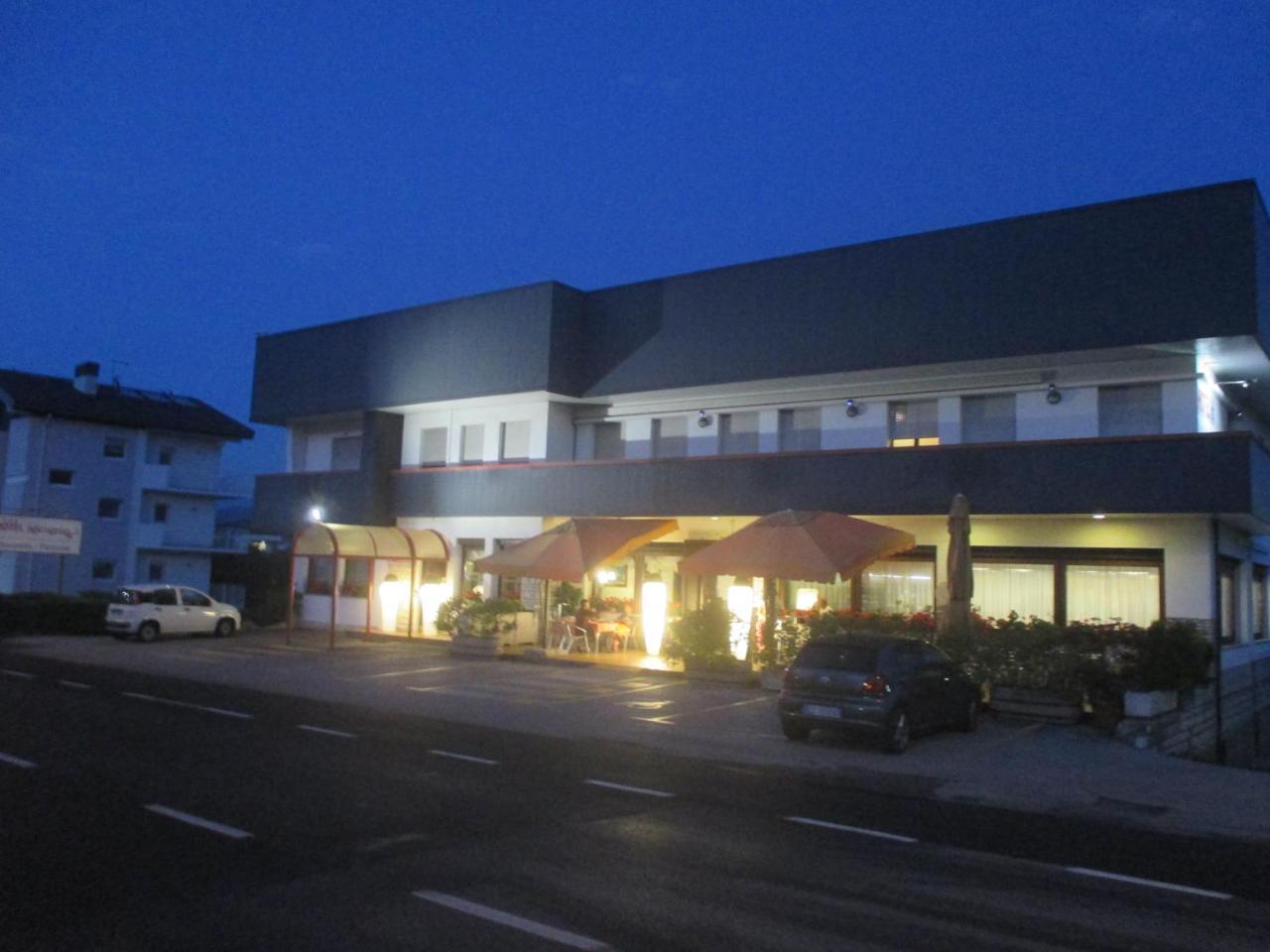 Hotel O'Scugnizzo 2 Belluno Luaran gambar
