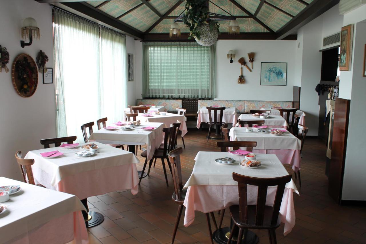 Hotel O'Scugnizzo 2 Belluno Luaran gambar