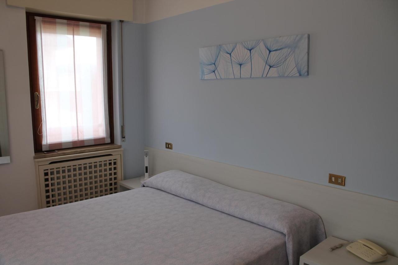 Hotel O'Scugnizzo 2 Belluno Luaran gambar
