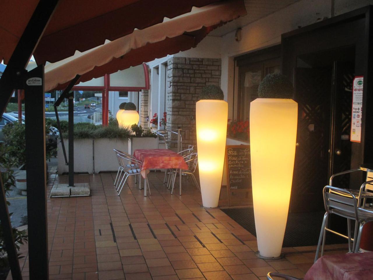 Hotel O'Scugnizzo 2 Belluno Luaran gambar