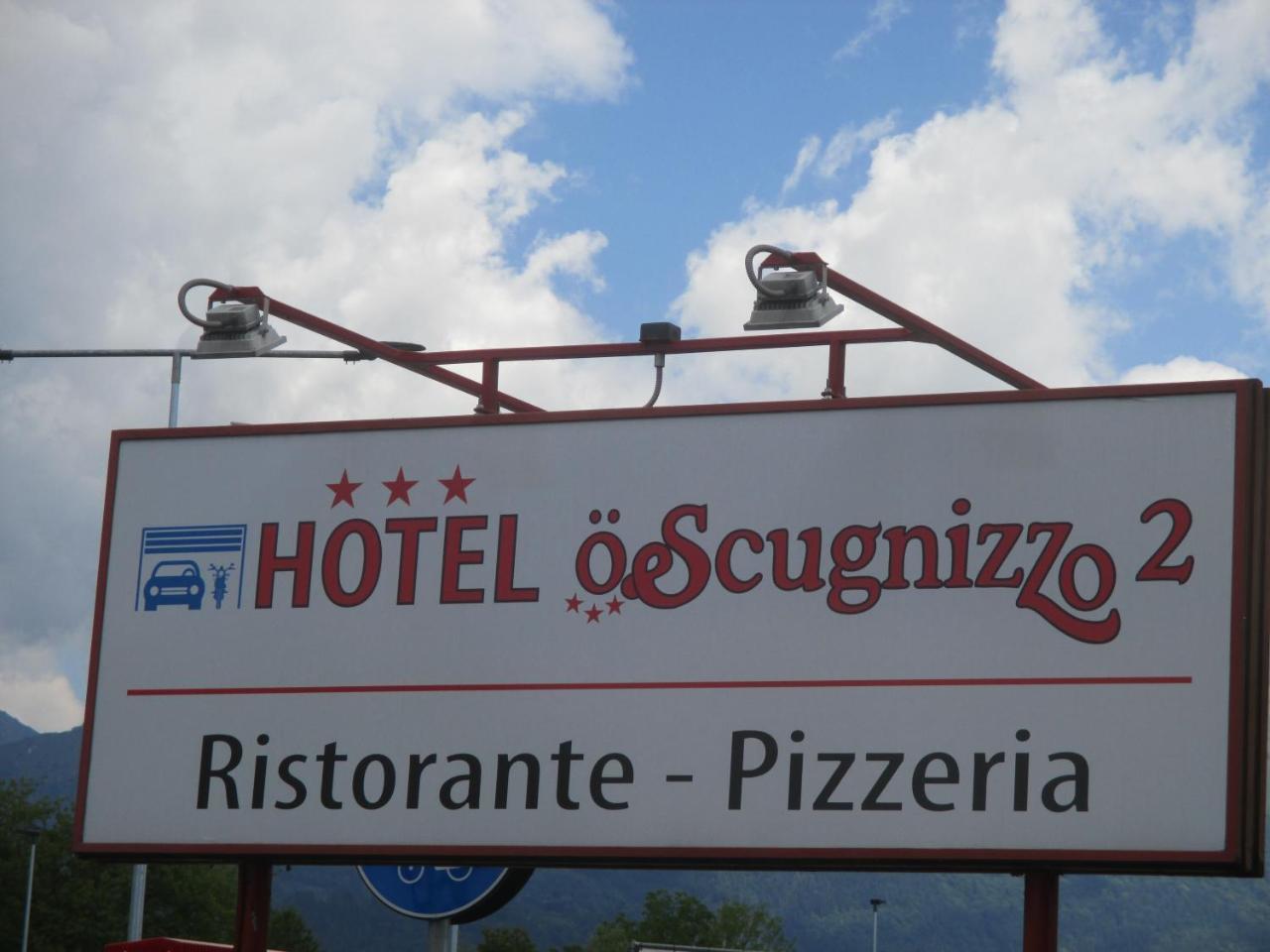 Hotel O'Scugnizzo 2 Belluno Luaran gambar