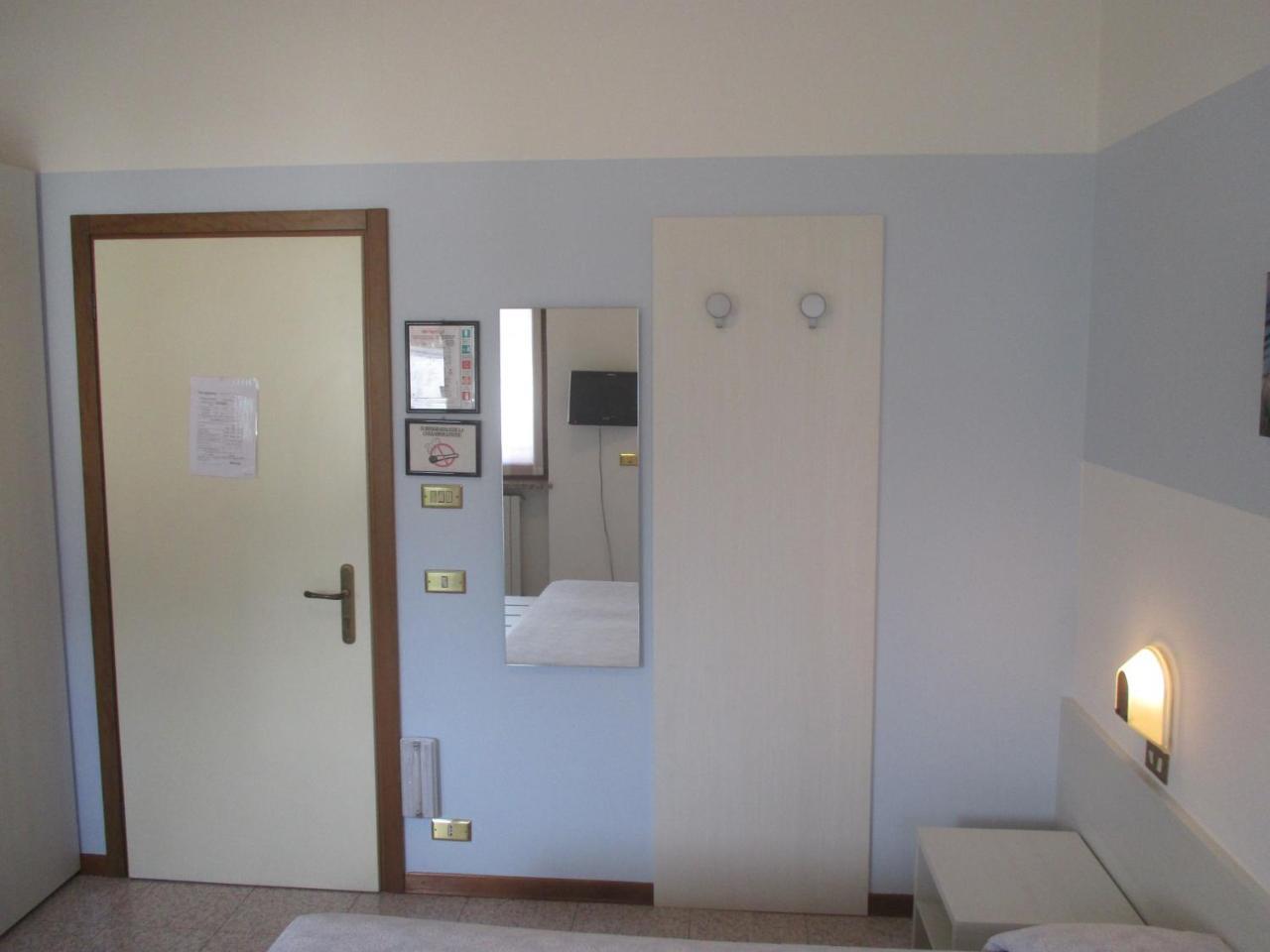 Hotel O'Scugnizzo 2 Belluno Luaran gambar