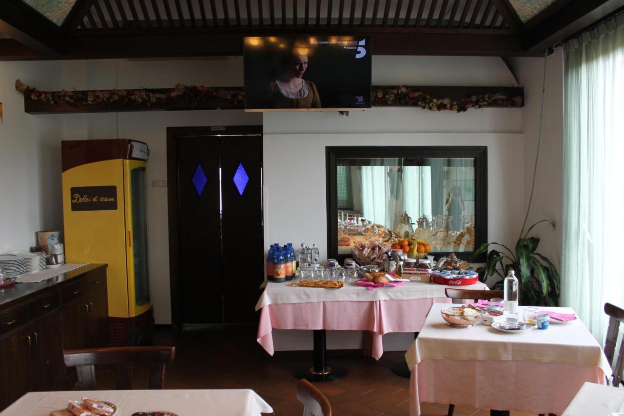 Hotel O'Scugnizzo 2 Belluno Luaran gambar